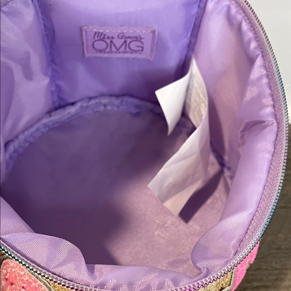 Miss Gwen’s OMG Accessories “Beach” Straw Round Glam Bag Travel Bag - Picture 5 of 6